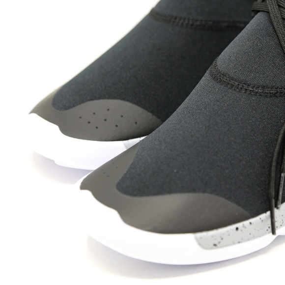 Air Jordan Fly 89 Black Red Grey 9.5 Trainer Train - Picture 6 of 8